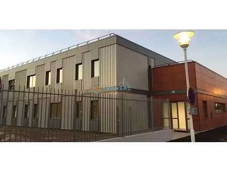 vente local d'activités 2 500 m²