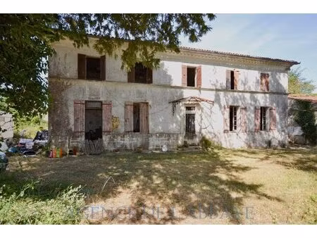 st-andre-de-lidon charentaise à renover  3 chambres  terrain 2431 m2