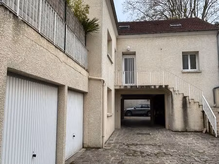 location appartement 1 pièce  32.19m²  saint