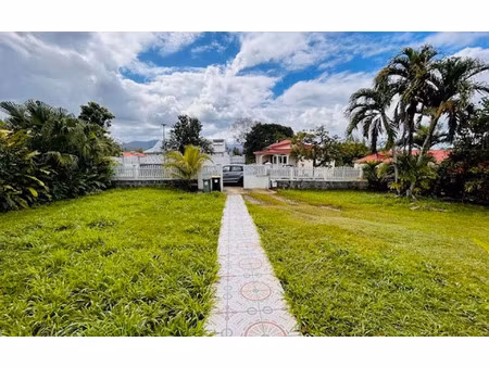 location maison  m² t-4 à petit-bourg  1 300 €