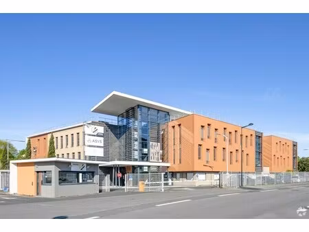 location bureaux 563 m²