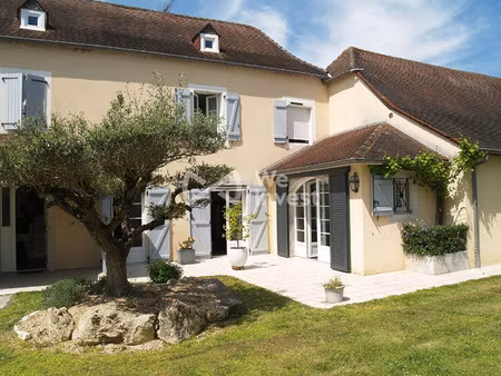 pardies  maison 5 pièce(s) de 215 m2 avec sa piscine et ses d?