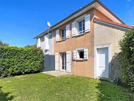 villa 3 chambres avec garage  jardin dans copropriete avec pisci