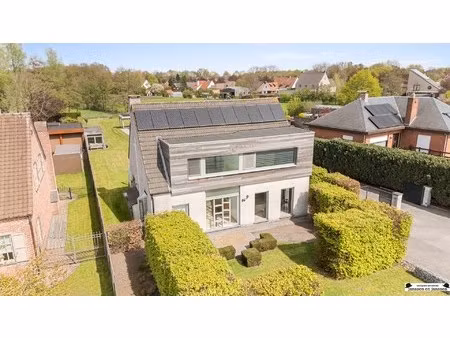 huis te koop in loenhout met 4 slaapkamers