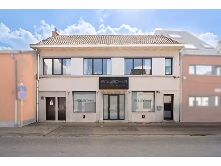 commercieel te koop in beveren-kruibeke-zwijndrecht met 3 slaapkamers