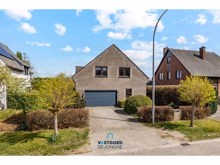 huis te koop in nazareth-de pinte met 4 slaapkamers