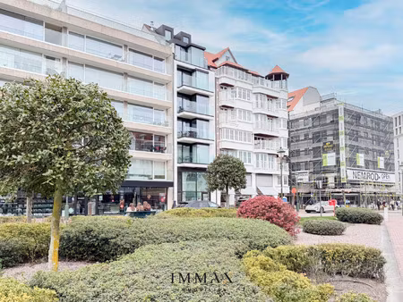 appartement te koop in knokke-heist met 2 slaapkamers