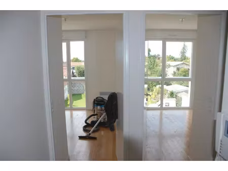 location appartement 3 pièces 61 m² à talence (33400)