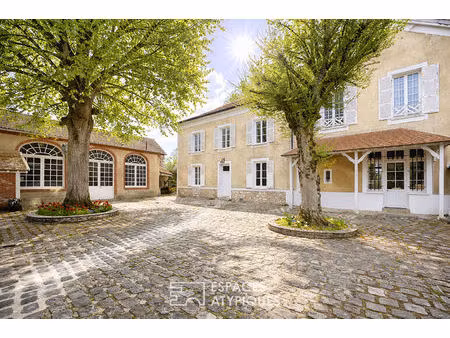 charmante maison de maître avec dépendances et parc