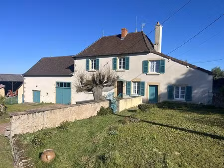 ancienne ferme avec vue sur le bocage brionnais