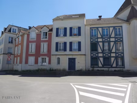 studio avec coin nuit et 1 place de parking sous sol
