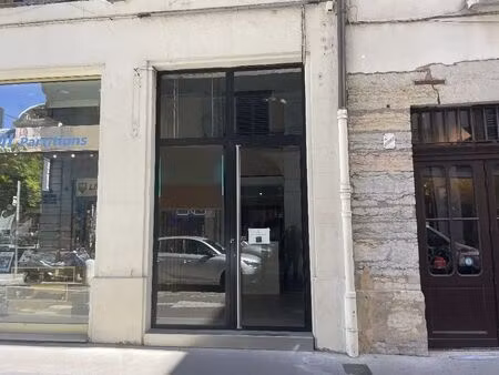 location commerce lyon 69002 40m²