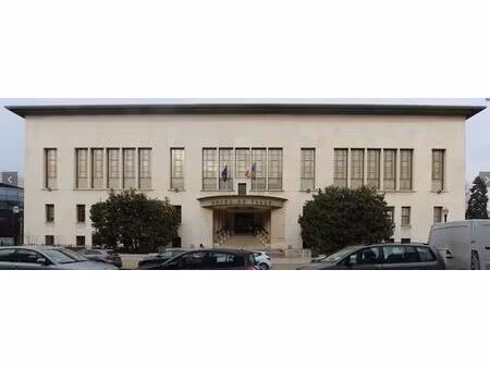 location commerce 217 m²