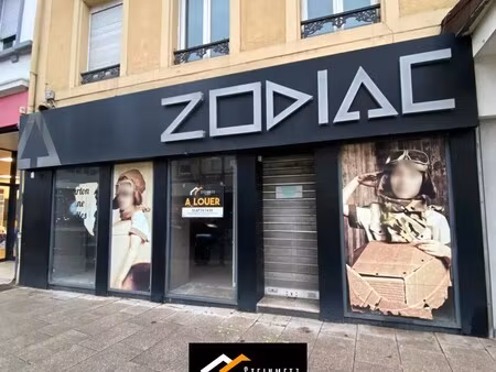 location commerce 207 m²