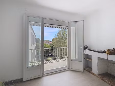 avignon extra-muros 1ere ceinture appartement 3 chambres balcon et cave