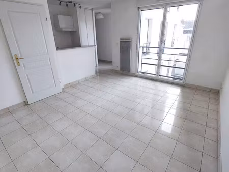 location appartement 1 pièce 28 m² à nantes (44300)