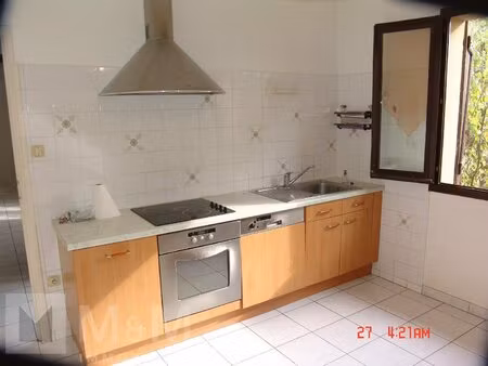 maison avec garage et jardin