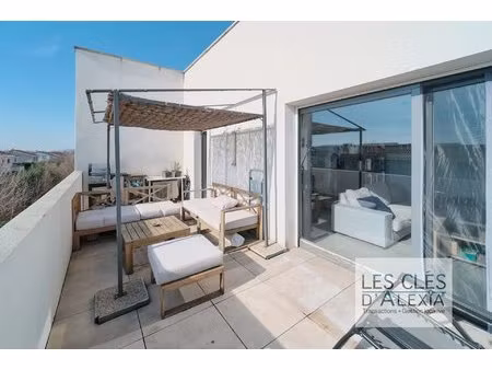 t3 64 m² – terrasse 20 m² – parking – saint-priest