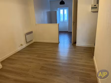 location appartement 2 pièces 35 m² à nantes (44200)