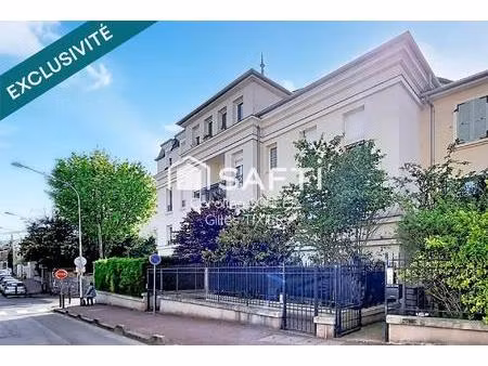 chatmant 3 pièces  idéalement situé !