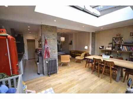 superbe duplex lumineux avec jardin et garage