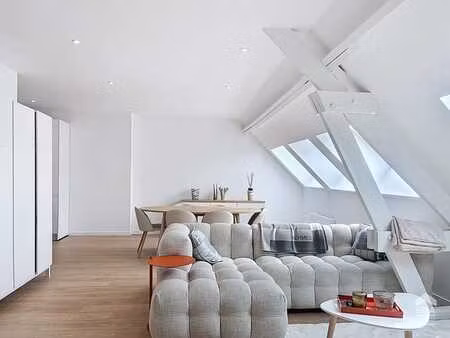 appartement 1 chambre situe sur la grand-place de nivelles