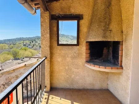 proche gréoux les bains : appartement de caractère 3 chambres avec terrasse et garage