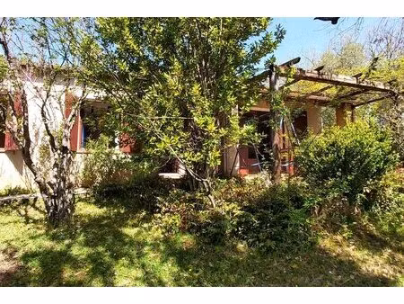 villa de plain-pied à rénover ? 5 pièces ? terrain arboré 904