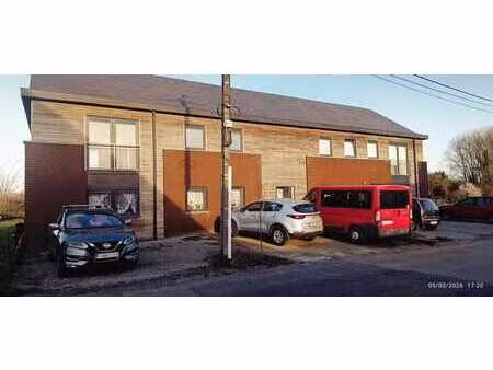 bel appartement 2 chambres dans un cadre verdoyant