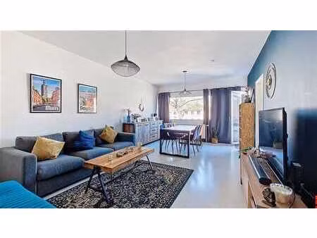 appartement 2 chambres - 2 balcons - proche du centre