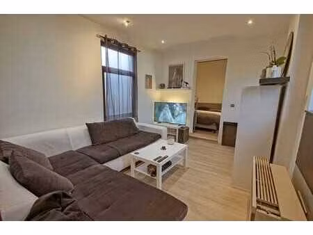 studio 1 chambre rénové à saint-servais (namur)