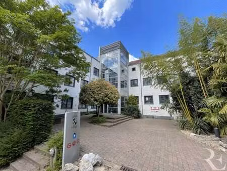 uccle calvoet – bureaux ± 90 m² interieur d'ilot + parking