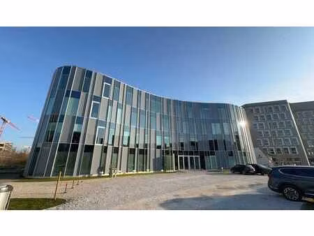 étage de bureau à louer au kowala business center à gand
