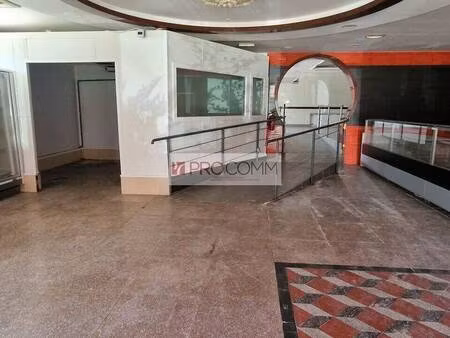 local commercial à louer