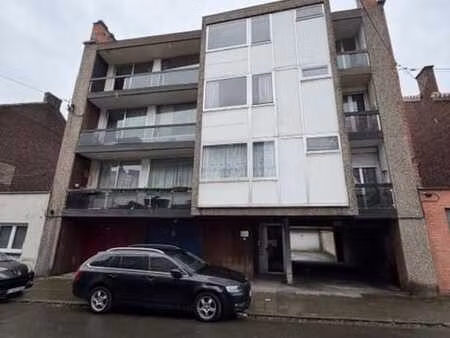 bel appartement avec 2 caves et un garage