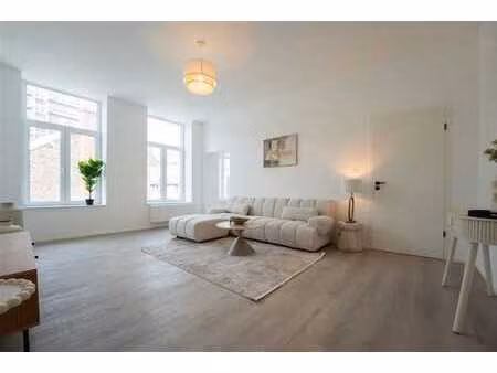 appartement entièrement rénové – 120 m² – 3 ch