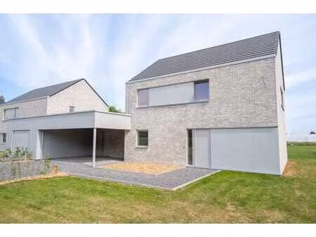 maison 3ch neuve à verlaine!