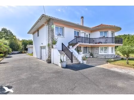 maison de luxe à vendre dans le quartier haut boucau