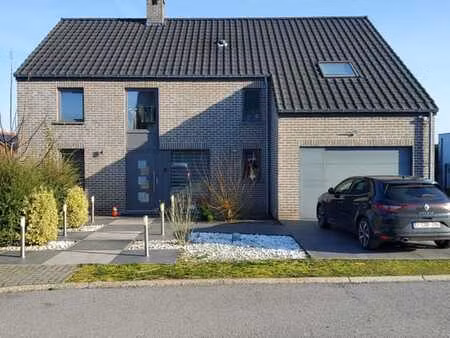 villa 4 façades à « bel-air 2 »  5 chambres  garage  2 sdb.