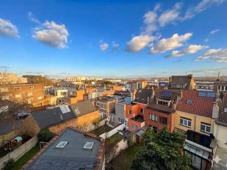 magnifique app 1ch + bureau (uniquement ch individuel)