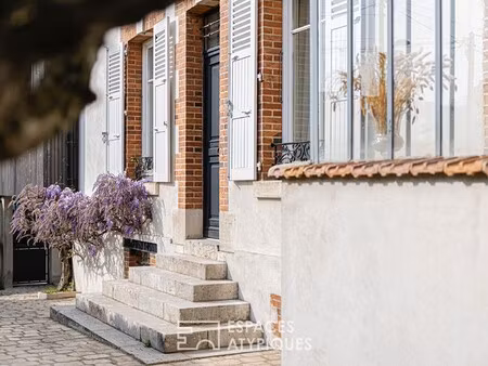 maison de luxe à vendre dans le quartier ouest-corne de cerf-guignegault