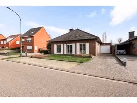 charmante villa de plain-pied sur un terrain impressionnant