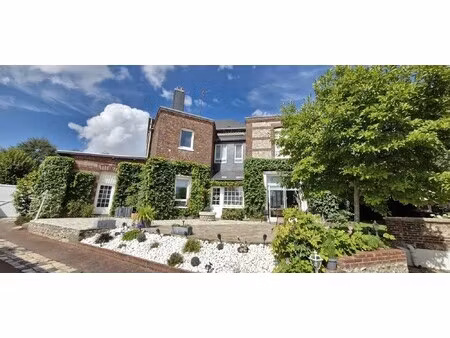 maison de luxe à vendre dans le quartier nord