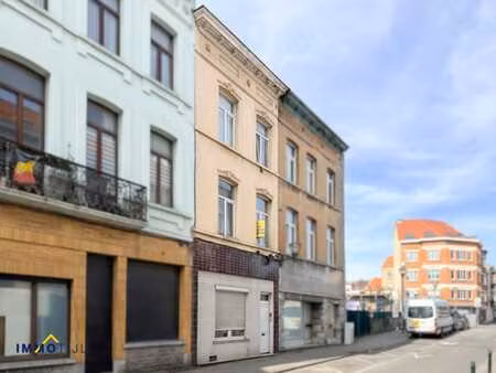 maison polyvalente avec potentiel  idéalement située !