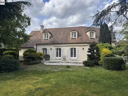 maison traditionnelle à vendre à saint-prix