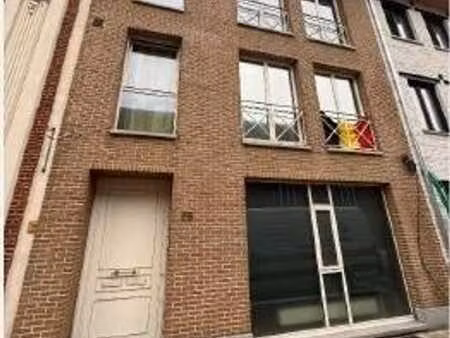 appartement de 2 chambres avec terrasse