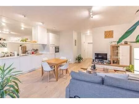 wolvendael - appt standing rénové en 2017 - 2ch + terrasse