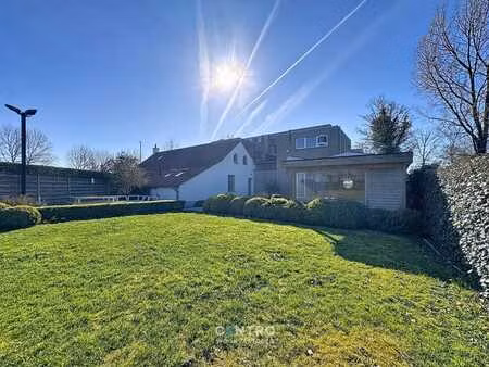 fantastische woonst met handelsruimte op charmante liggin...