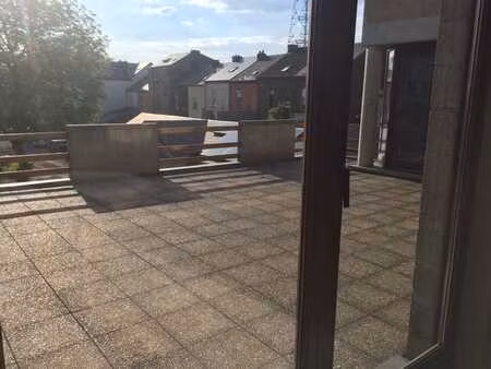 appartement lumineux  à 2 pas du luxembourg  grande terrasse