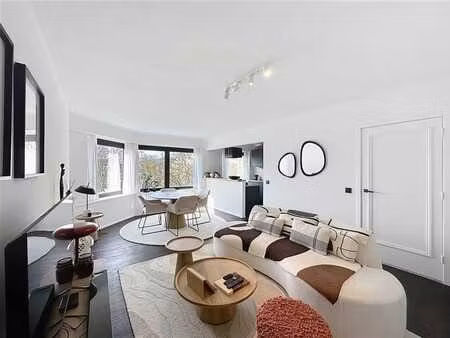 superbe apt meublé de 2 ch! a visiter!!!